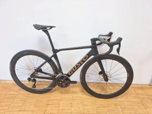 Fitnessstudio Betriebsauflösung - großes Studio - Cardio / Kraft / Spinning und allerhand Zubehör