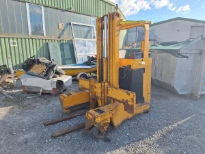 Baumaschinen + Nutzfahrzeuge + Lagerware