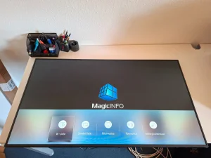 Smart TVs + Notebooks