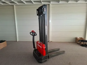 Gasstapler / Hochhubameise / 1000 L Tank